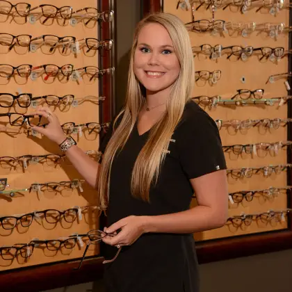 Shelby, Certified Optician & Doctor’s Assistant